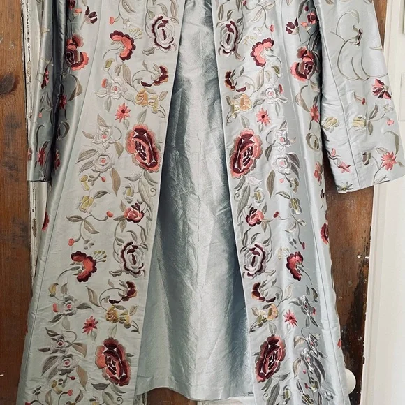 2PC Ice Blue Silk Emboridered Coat & Dress Set Size 8 - Picture 3 of 8